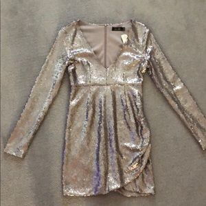 ‼️Super cute gold sequin dress‼️